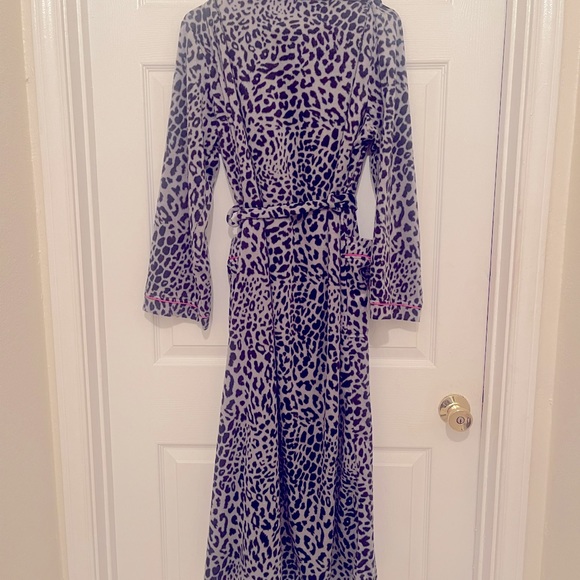 Hannah lounge leopard print robe - Picture 1 of 3